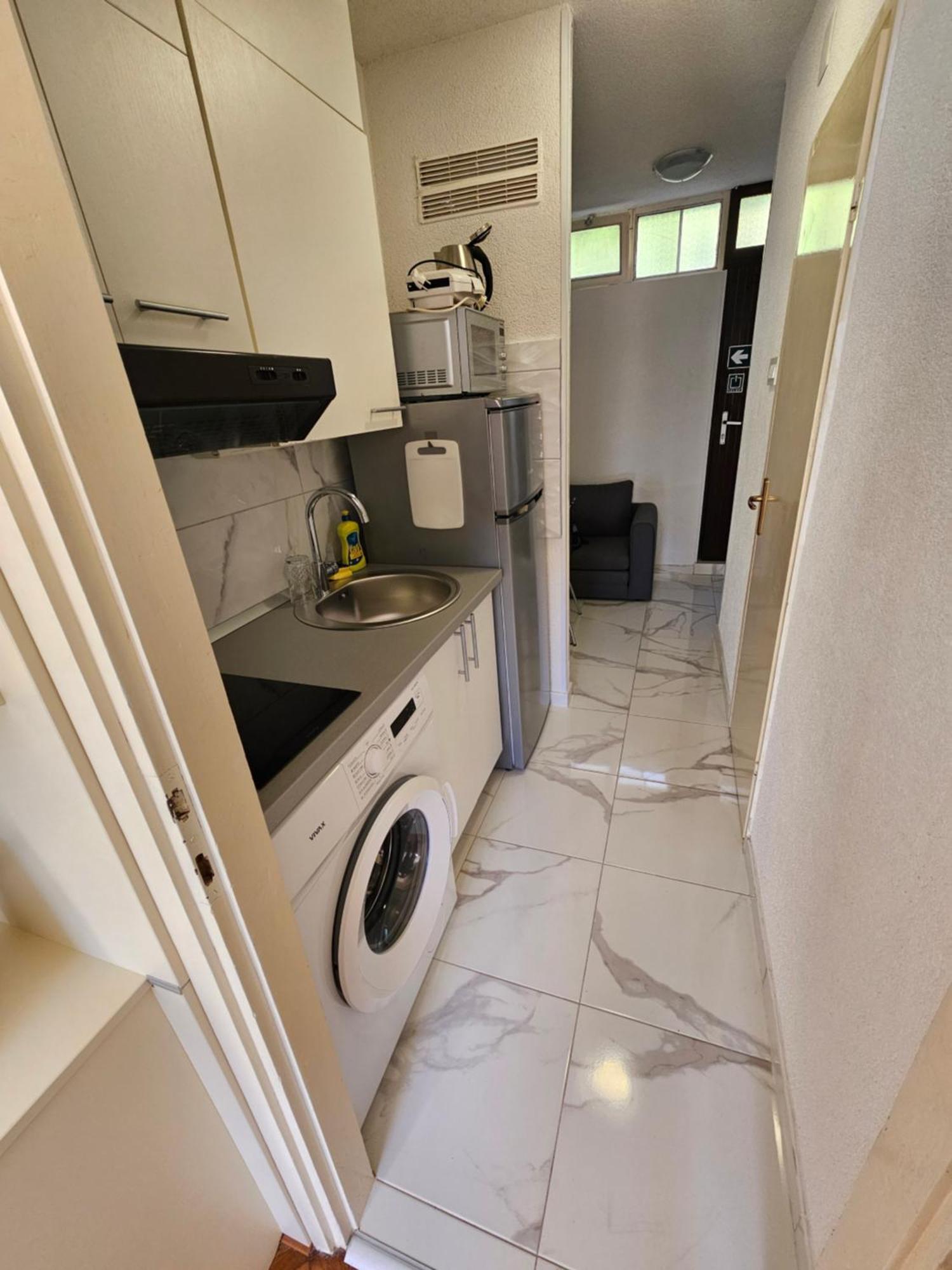 Morska Postelja - Sea Bed Apartment Omis Luaran gambar